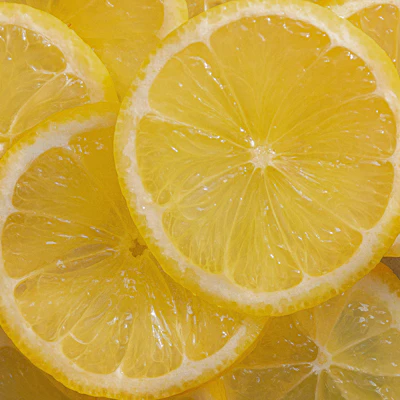 Fresh lemon slices
